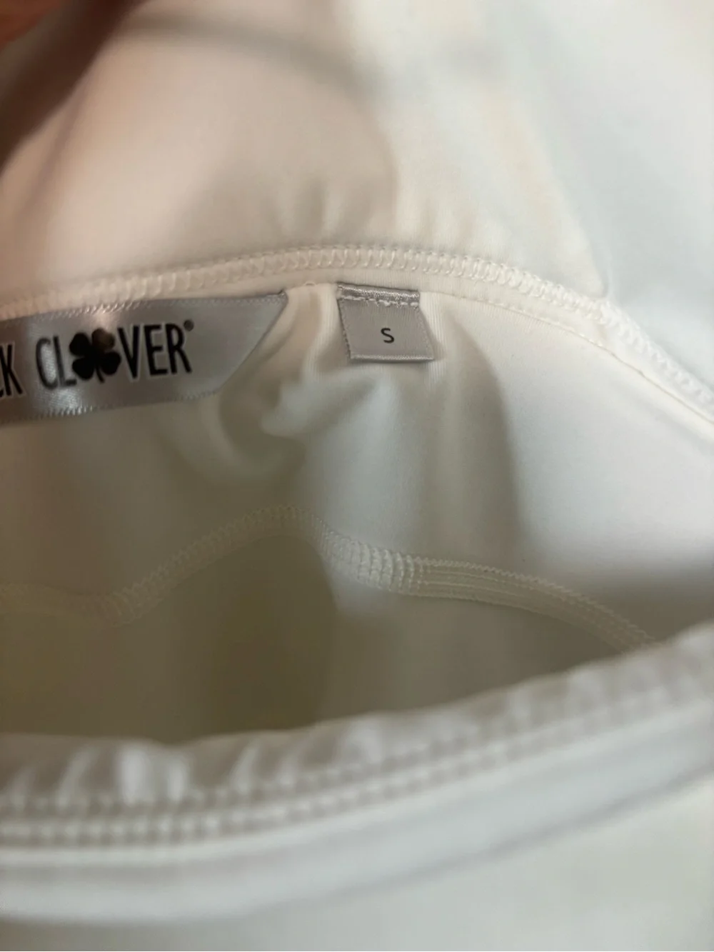 Black Clover Leto Skort in White | Small - Picture 4 of 7